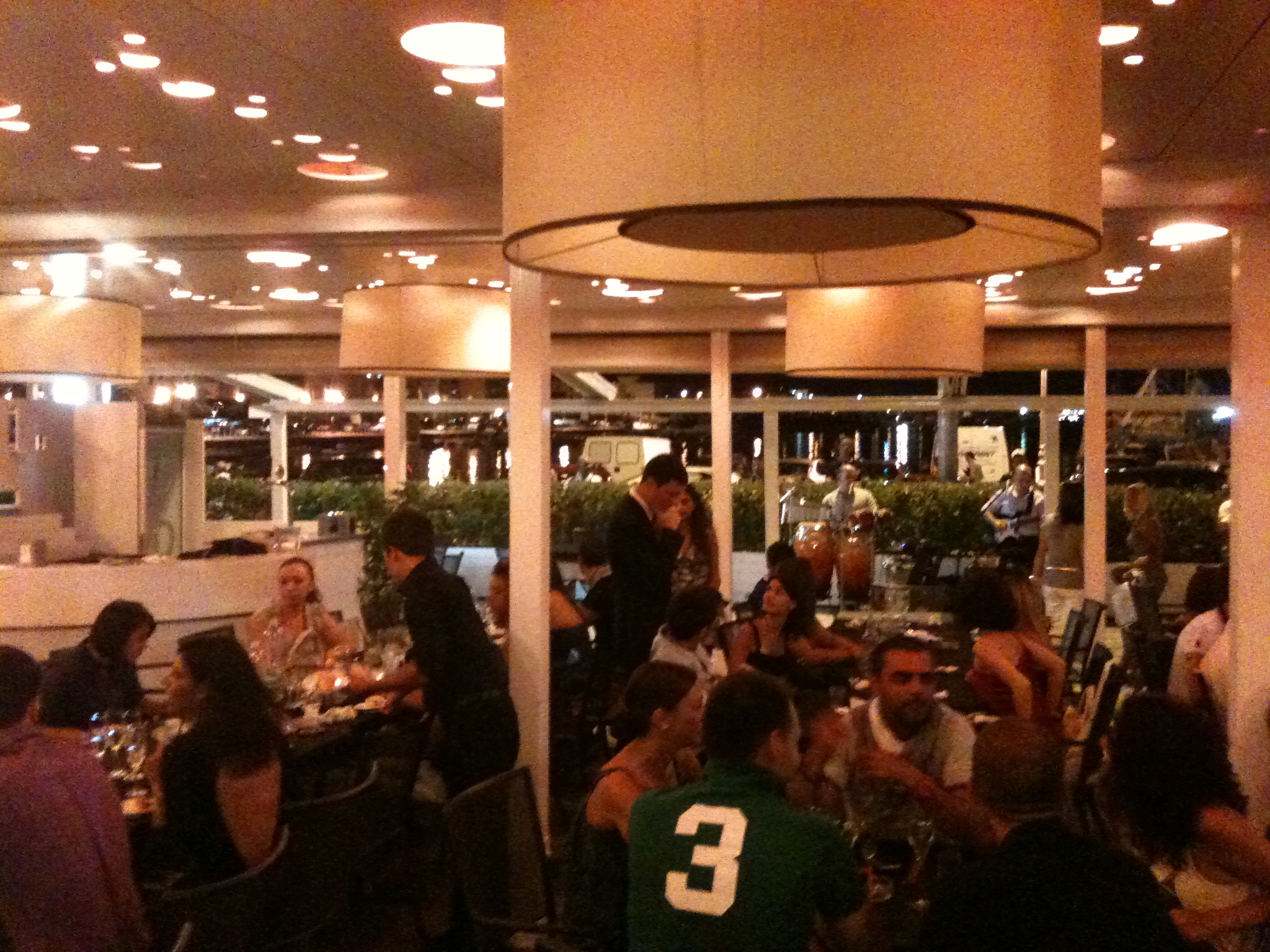 Caff&egrave; al Duomo: la buona musica del mercoled&igrave;